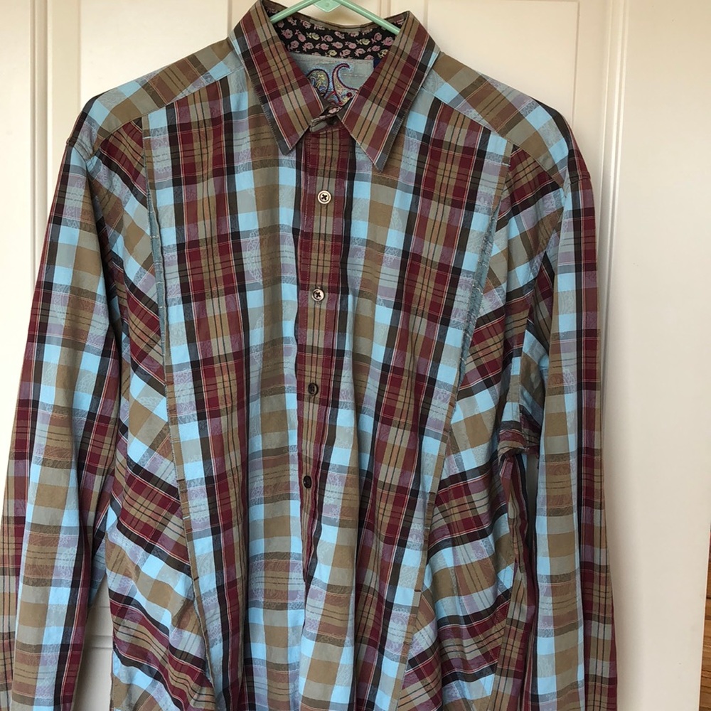 Robert Graham, Button up with beautiful detail